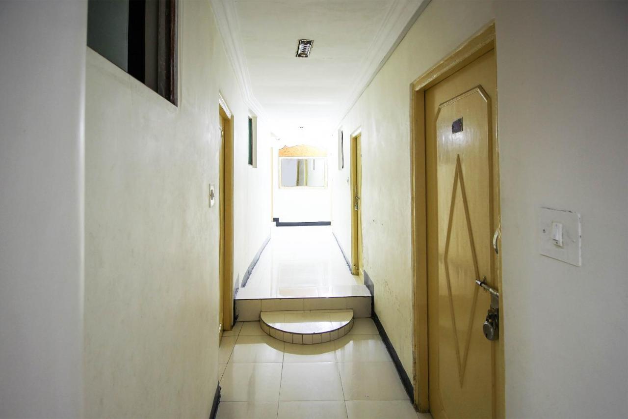 Oyo Hotel Blue Diamond Ahmedabad Exteriör bild